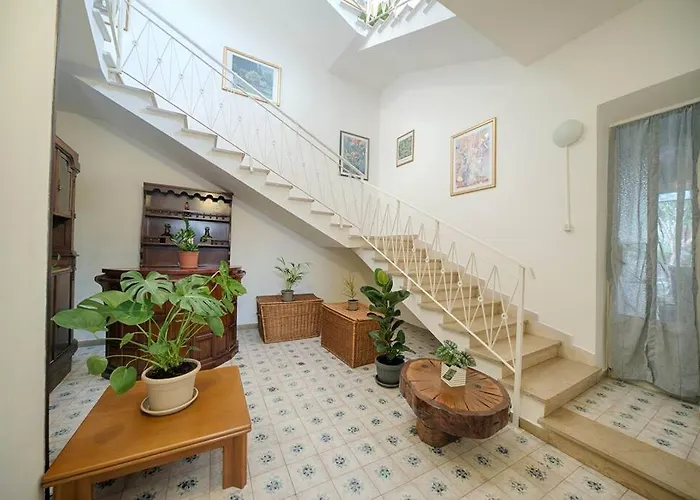 Helichrysum Hospitality Ampio Trilocale Al Centro Di Olbia Apartman