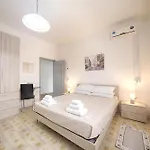 Helichrysum Hospitality Ampio Trilocale Di 85mq Nel Centro Storico Di * Olbia