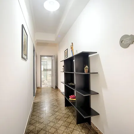 Helichrysum Hospitality Ampio Trilocale Di 85mq Nel Centro Storico Di