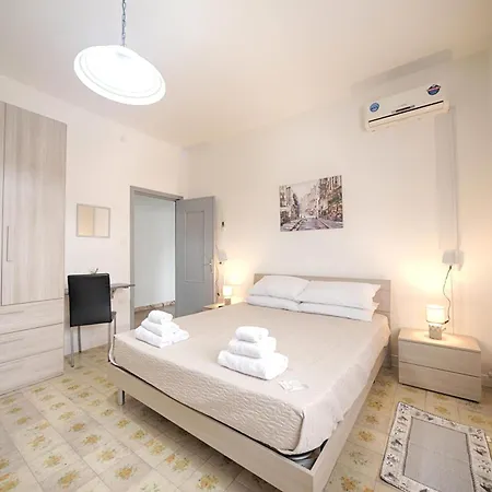Helichrysum Hospitality 85mq Relax Nel Centro Di * أولبيا